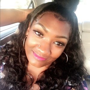 Meet your Posher, Iisha